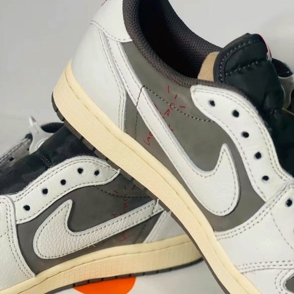 COPY - Jordan 1 Retro Low OG SP Travis Scott Reverse Mocha - Picture 2 of 4